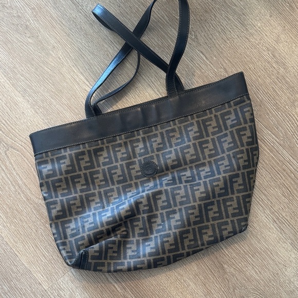 Fendi Black and Brown Logo Tote Bag - Picture 2 of 4